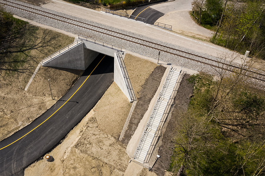 Eisenbahnüberführung Walpertskirchen - Road and bridge construction