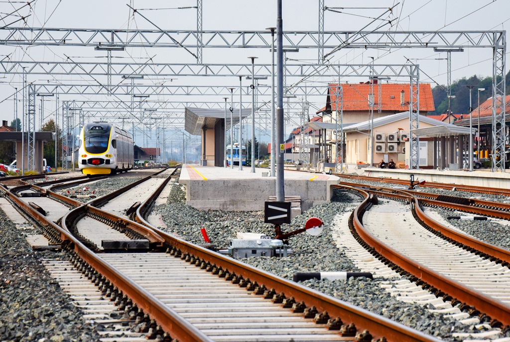 Modernizacija i elektrifikacija željezničke pruge na dionici Zaprešić - Zabok (željeznička pruga R201 Zaprešić-Čakovec) - Railway construction