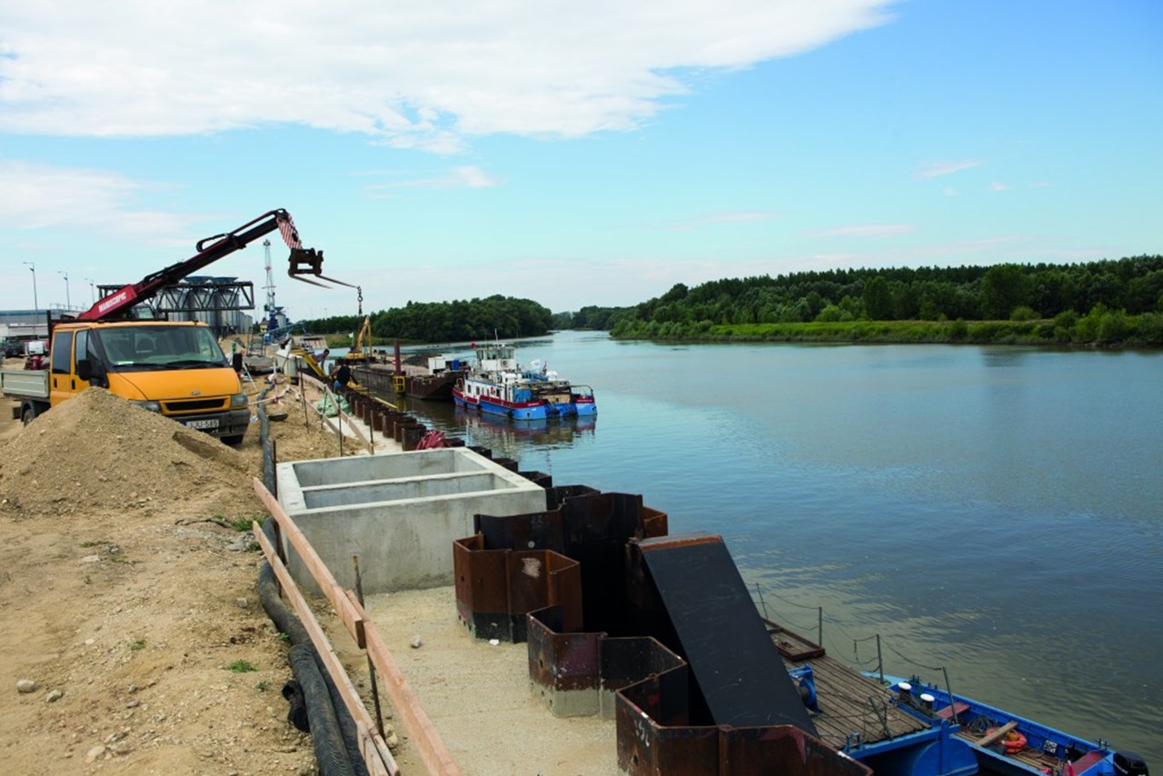 Szeged-Hódmezővásárhely tram-train létesítése - Railway construction Szeged-Hódmezővásárhely tram-train létesítése - Railway construction