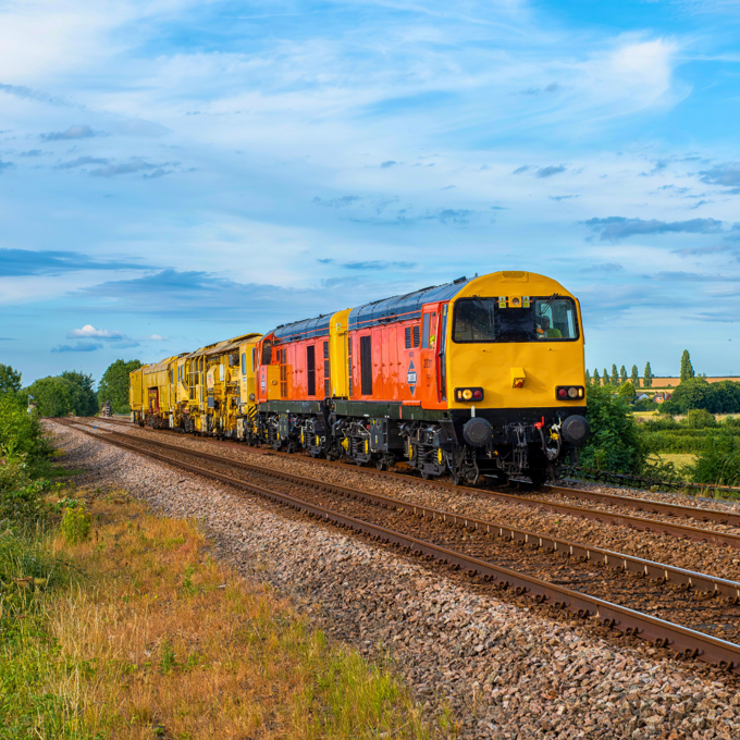 Blue And White Modern Business Project Presentation (10)