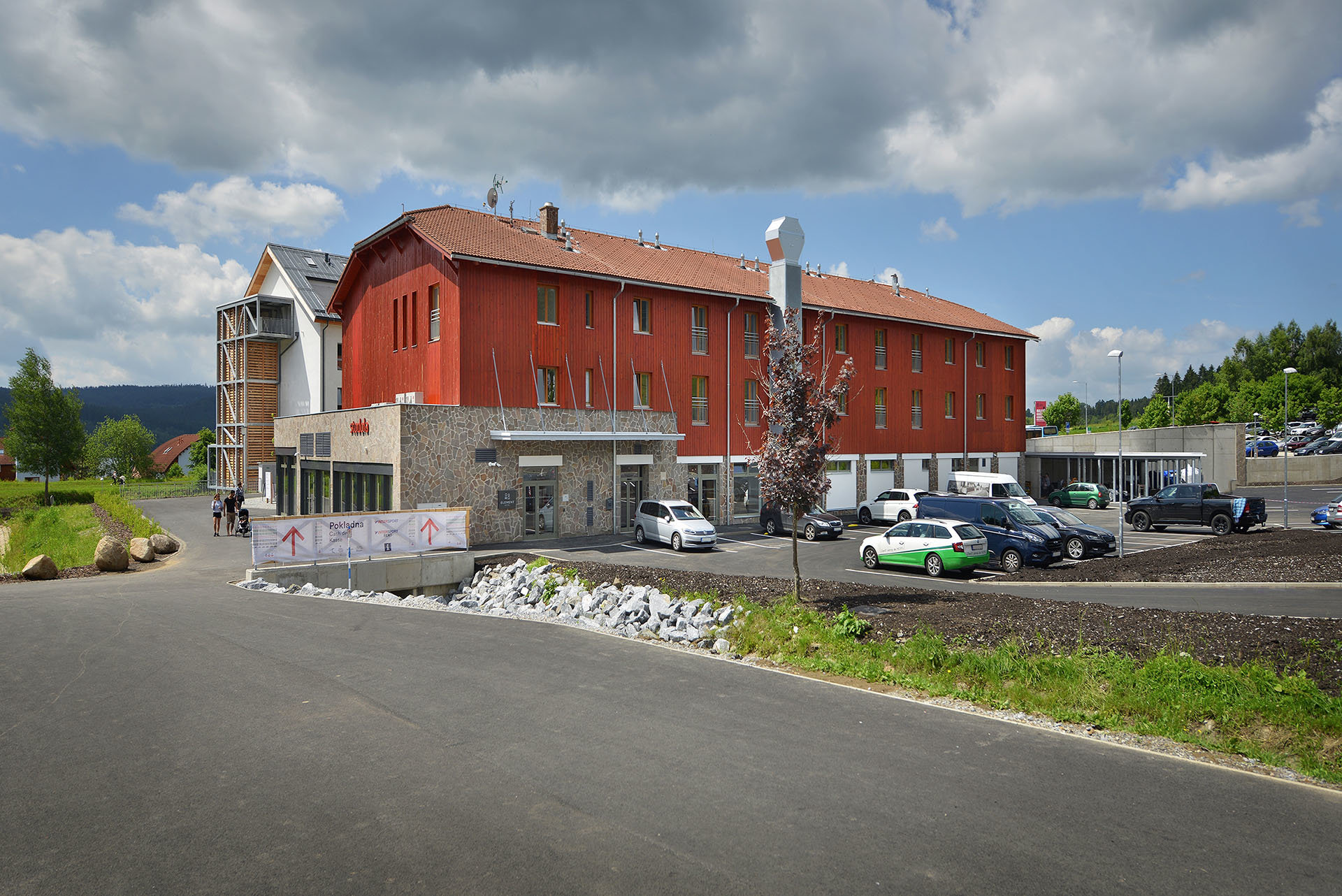 Lipno nad Vltavou – Hotel Element a Chata Lanovka  - Building construction