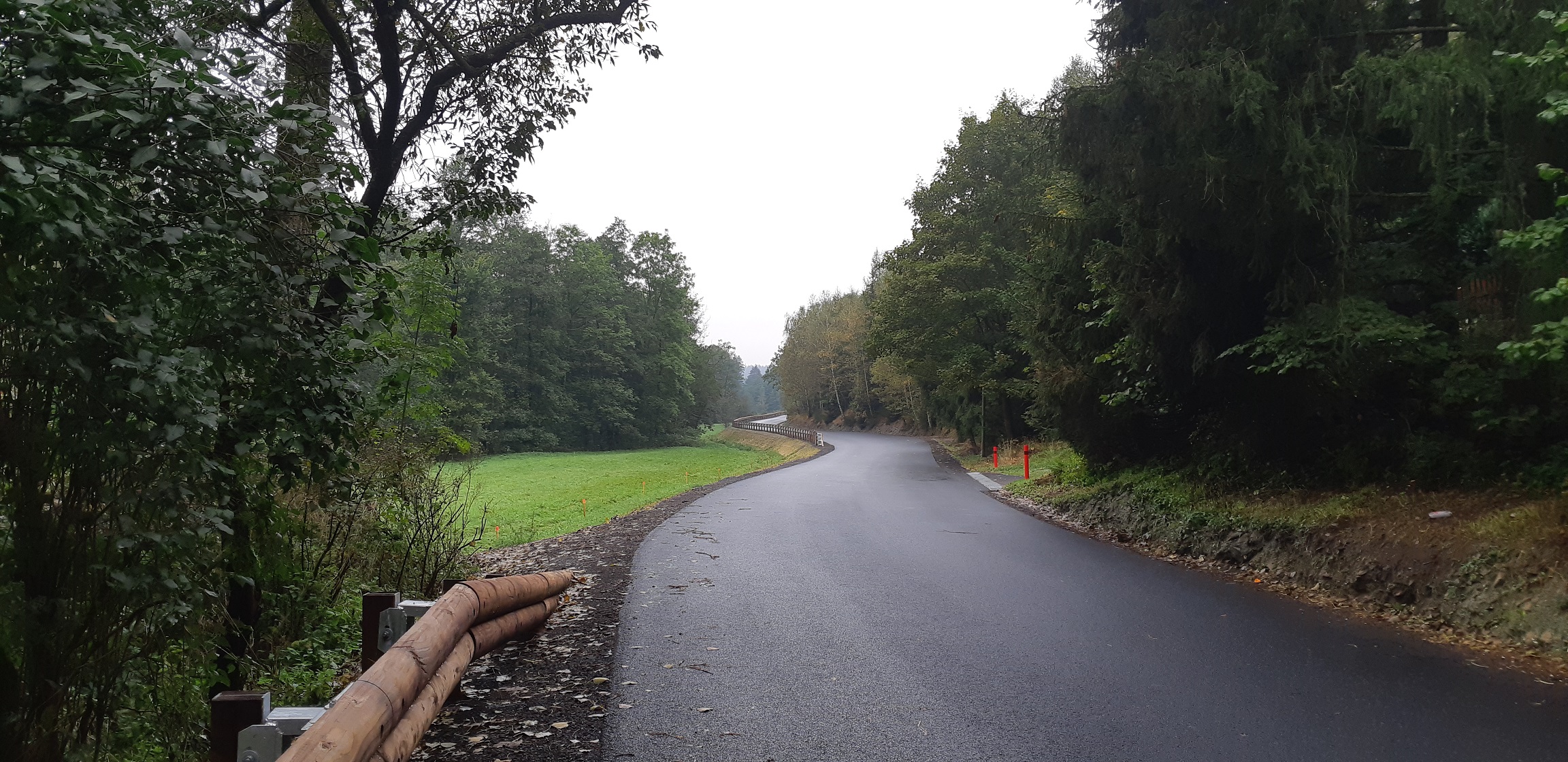 Trhová Kamenice – vybudování stezky pro chodce a cyklisty    - Road and bridge construction