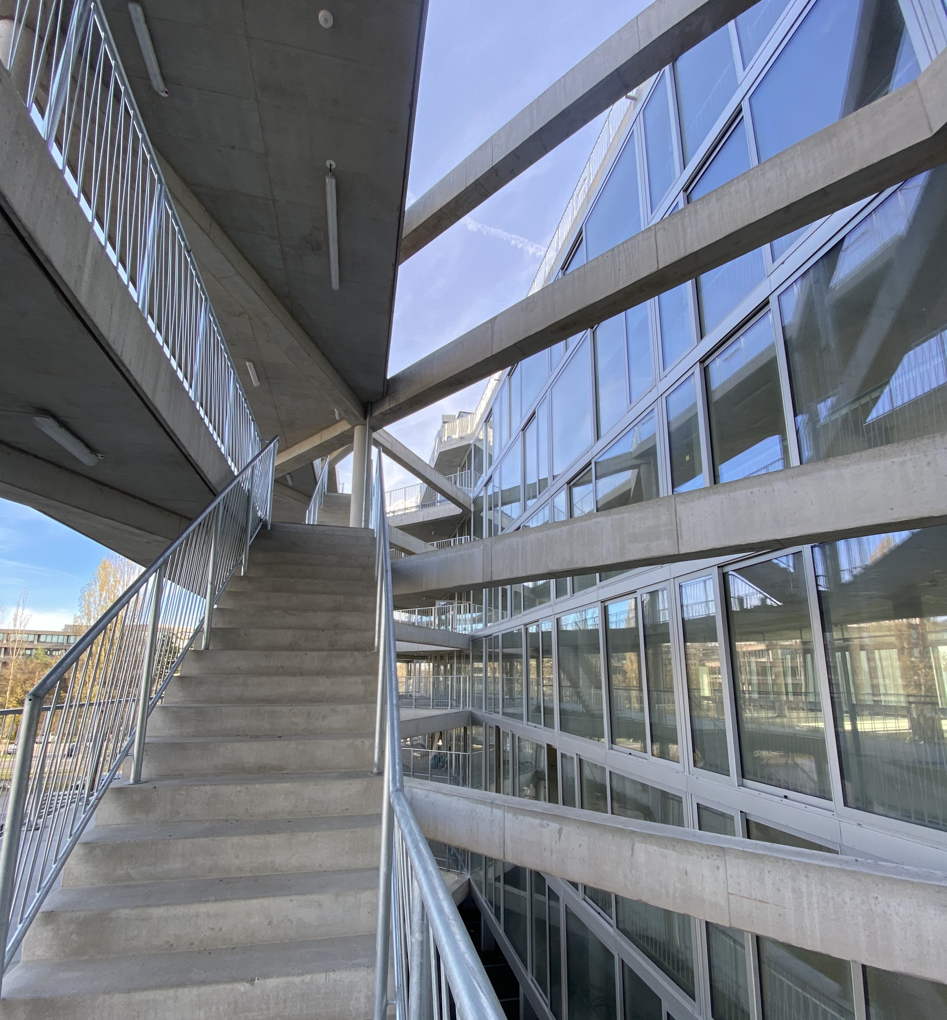 Hammerschmidt - Bürogebäude mit Dachterrasse und offenem Parkdeck - Building construction