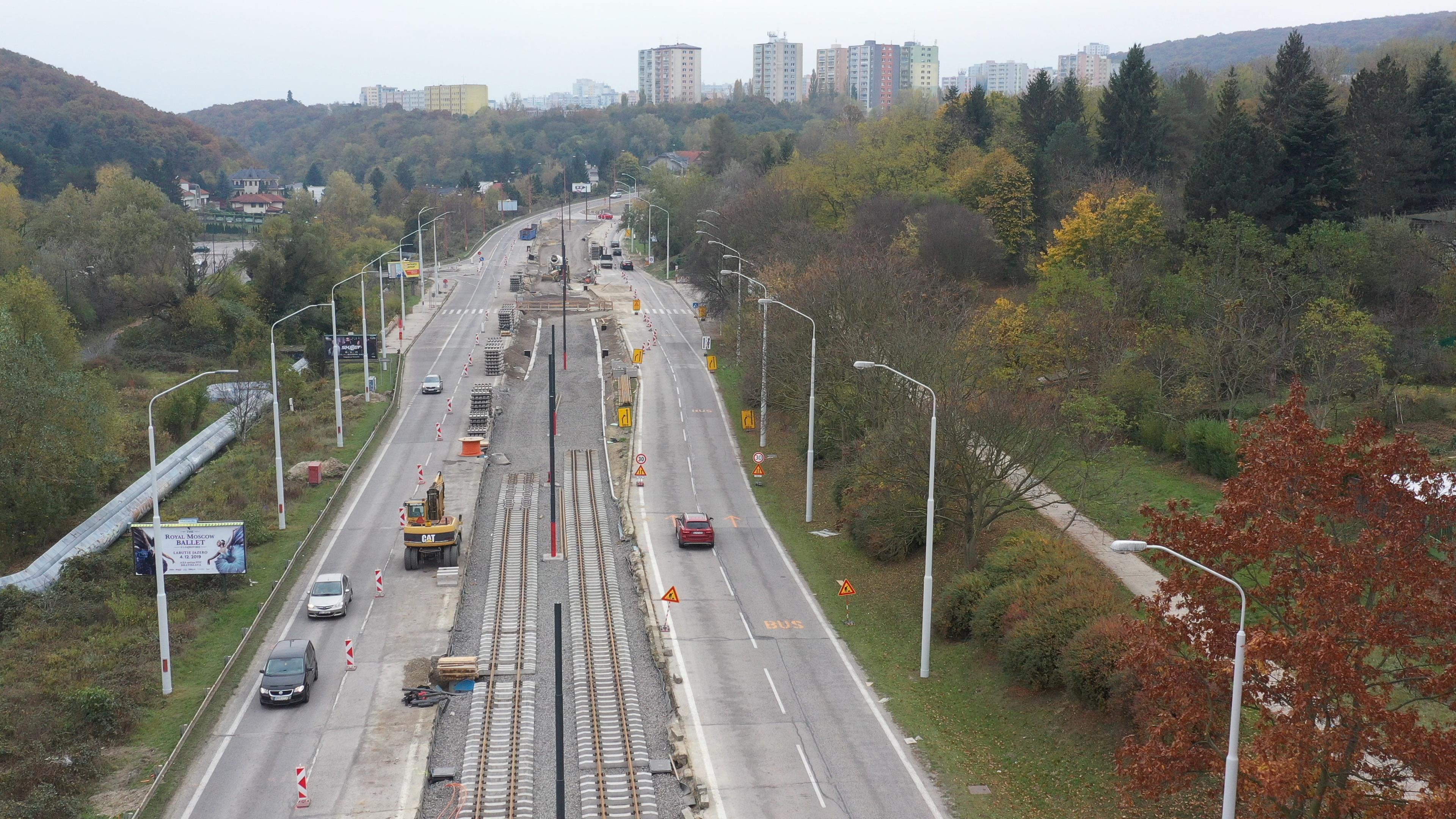 Modernizácia električkových tratí - Dúbravsko - Karloveská radiála - Railway construction