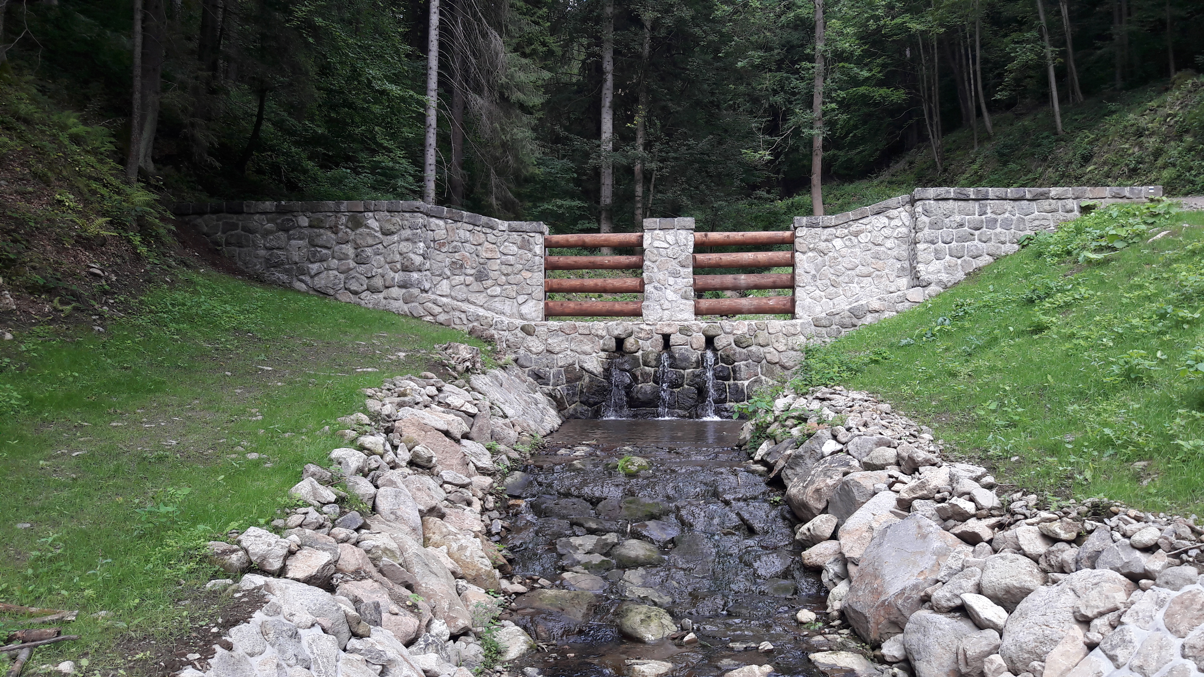 Protipovodňové opatrenia - rekonštrukcia prehrádzok v Krahuľskej doline - Civil engineering