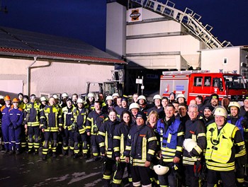 Proben für den Ernstfall: Feuerwehrübung bei SWIETELSKY in Nußdorf - DE