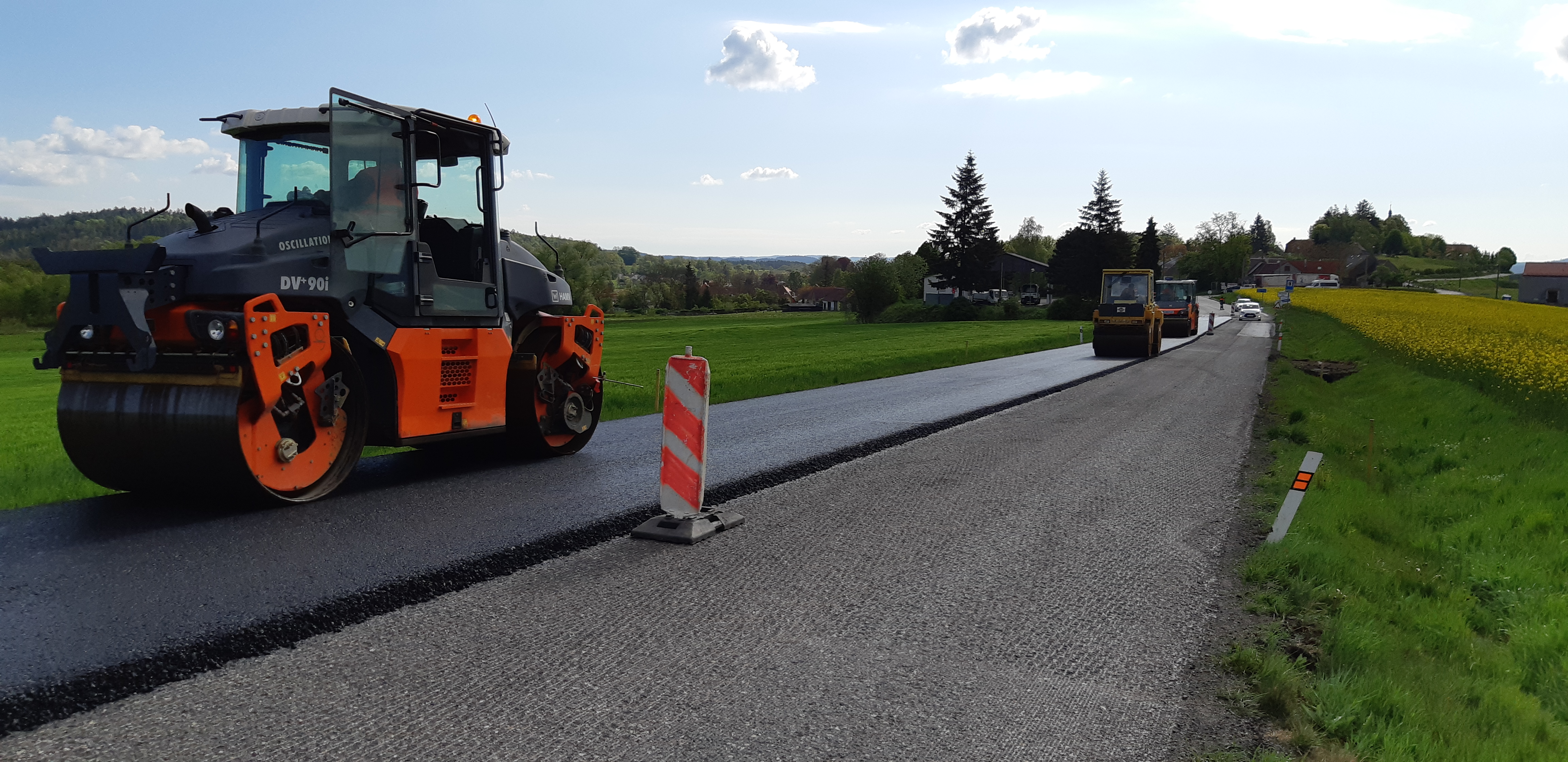 Silnice I/22 – oprava úseku Zavlekov – Nalžovské Hory - Road and bridge construction