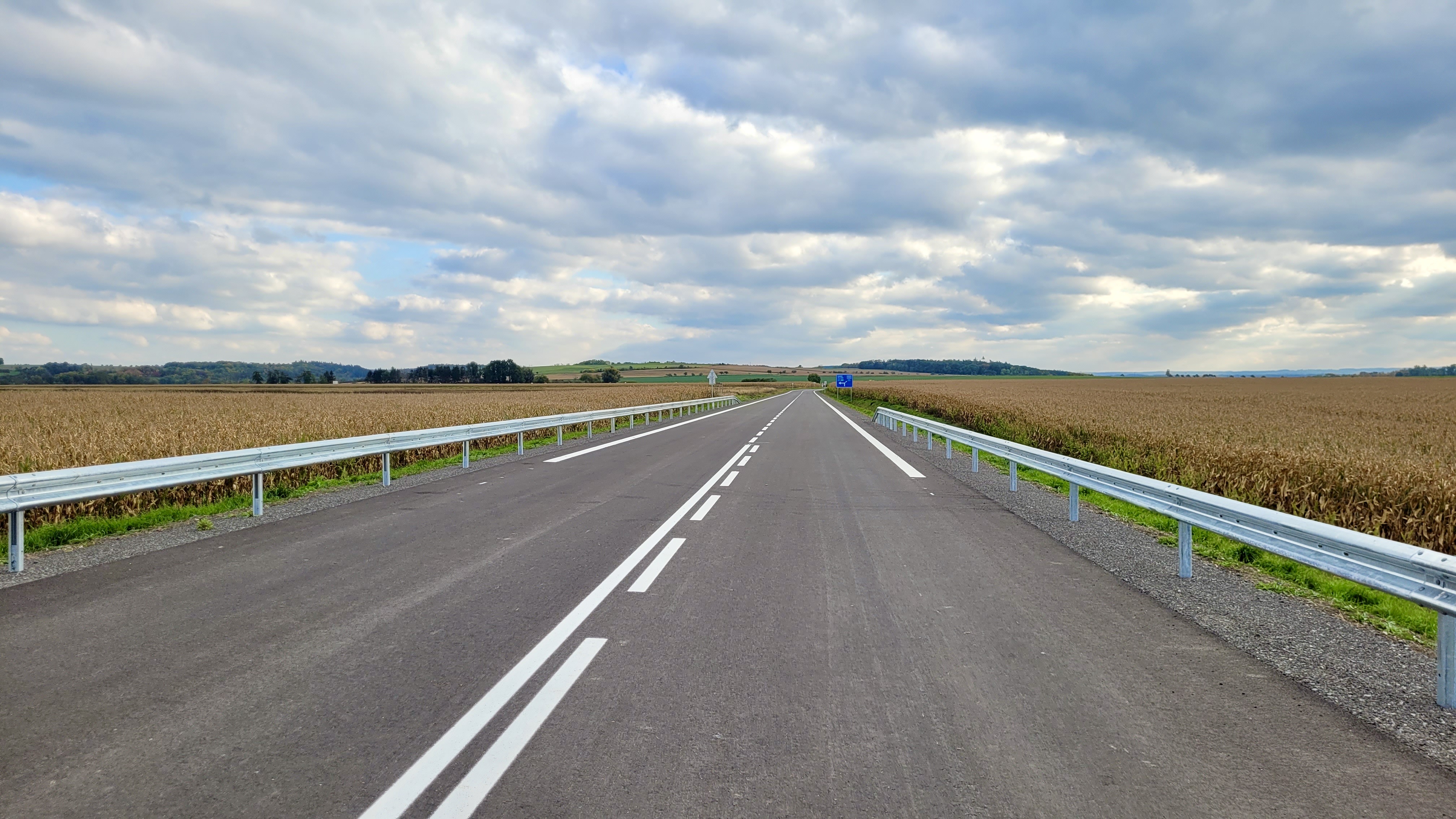 Dálnice D35 – výstavba úseku Ostrov–Časy - Road and bridge construction