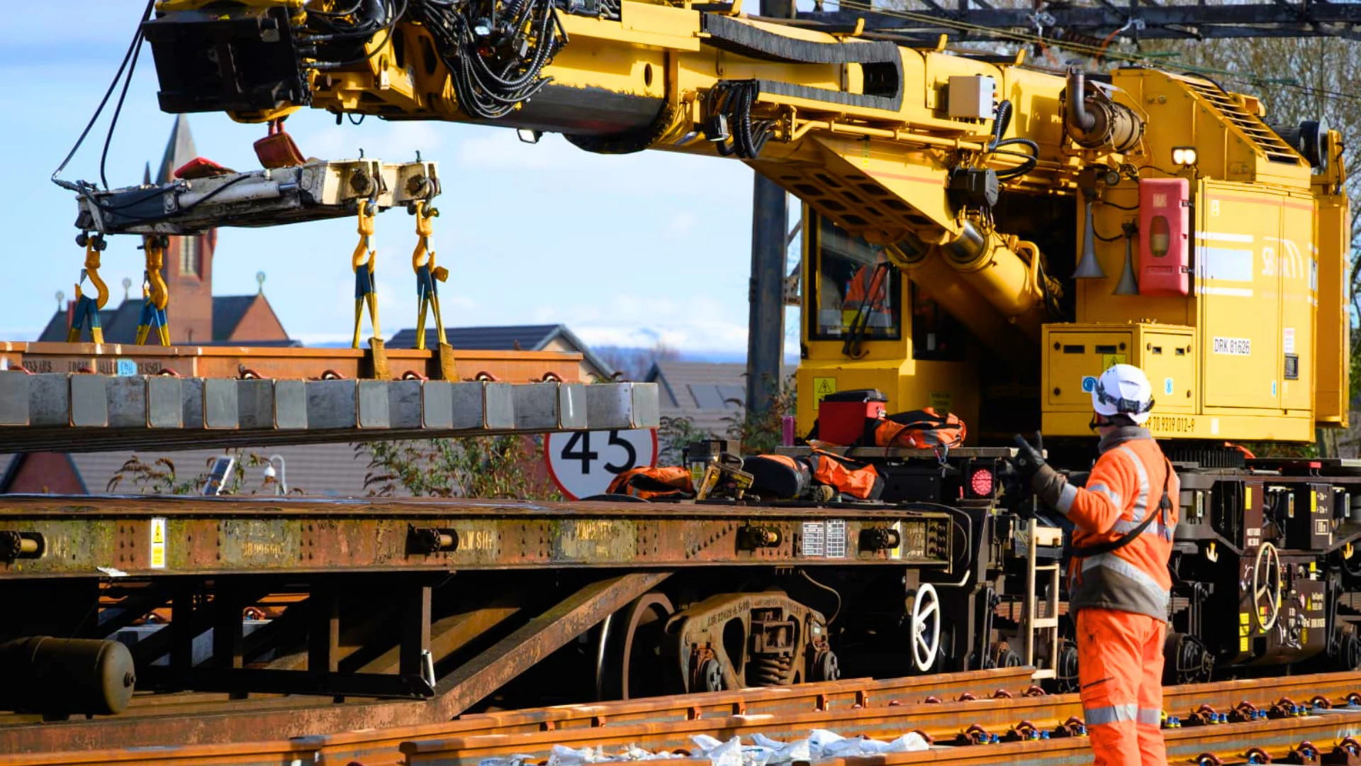 Blue And White Modern Business Project Presentation (5)