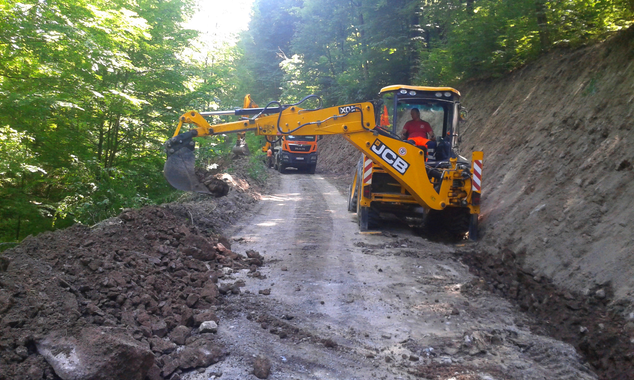 Rekonštrukcia lesnej cesty BOROVKA p.č. E KN 1967/1 KU Banská Belá - Road and bridge construction