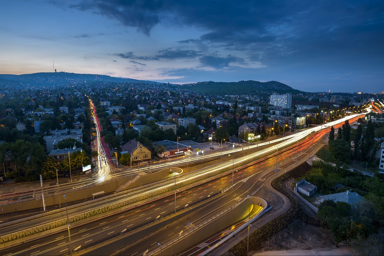 M1 - M7 bevezető szakasz  - Road and bridge construction