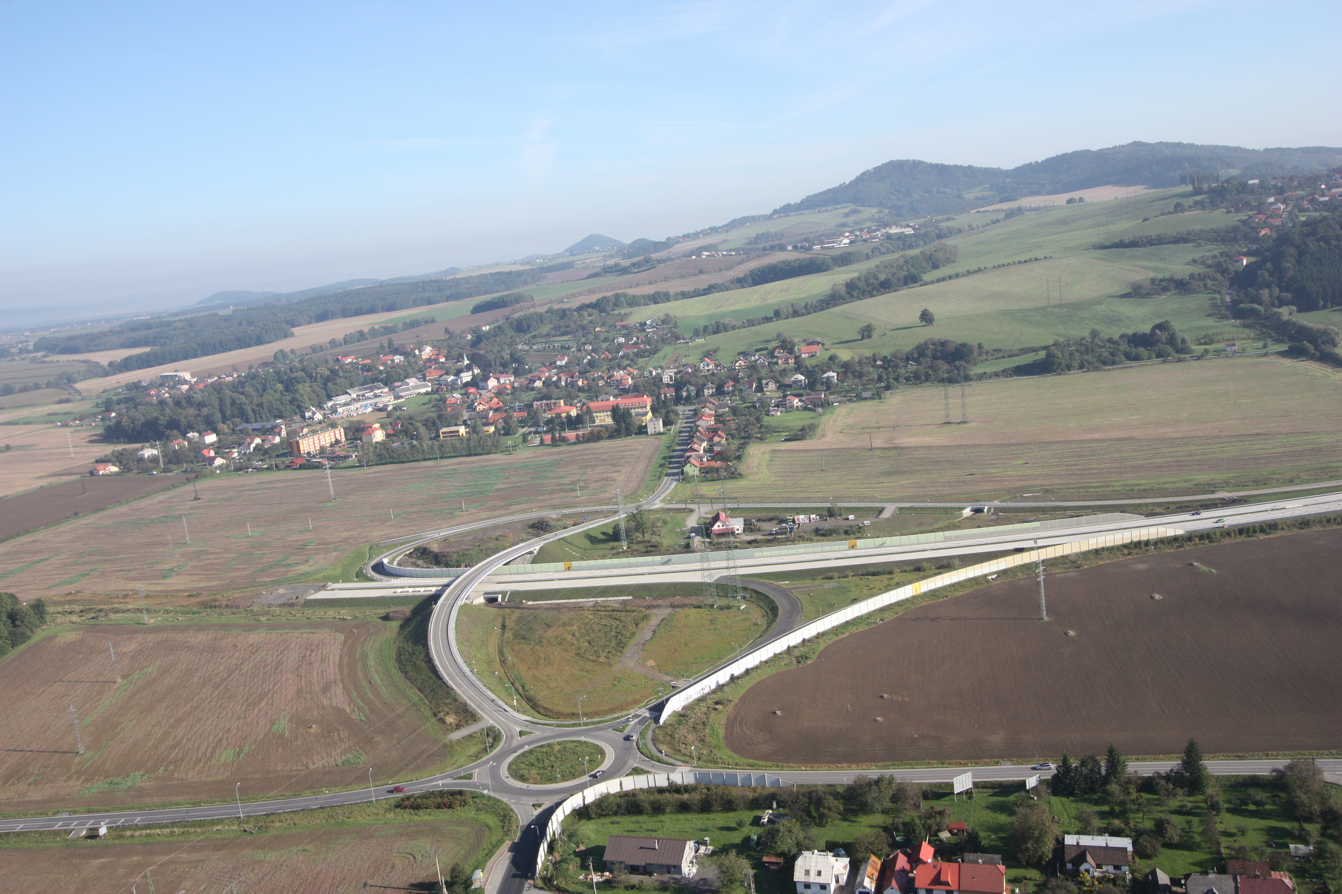 I/35 hranice kraje ZL/OL Lešná-Valašské Meziříčí - II. etapa - Road and bridge construction