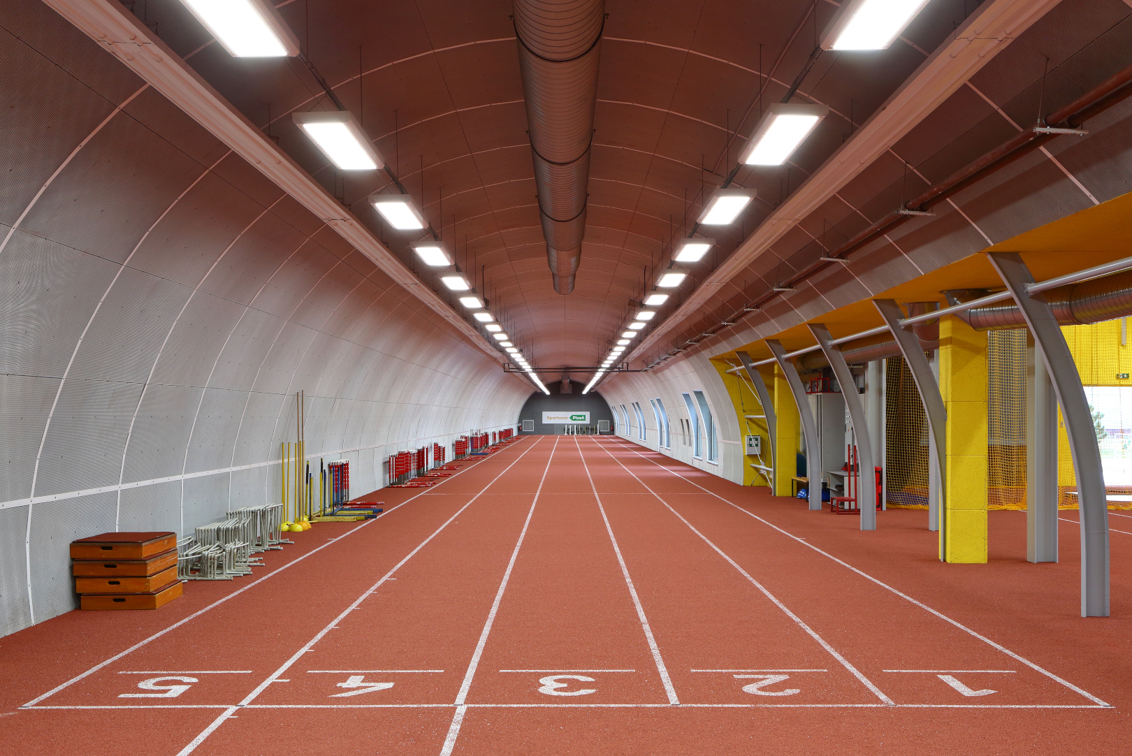 Plzeň, atletický stadion Skvrňany – rozšíření stávající rozcvičovny - Building construction