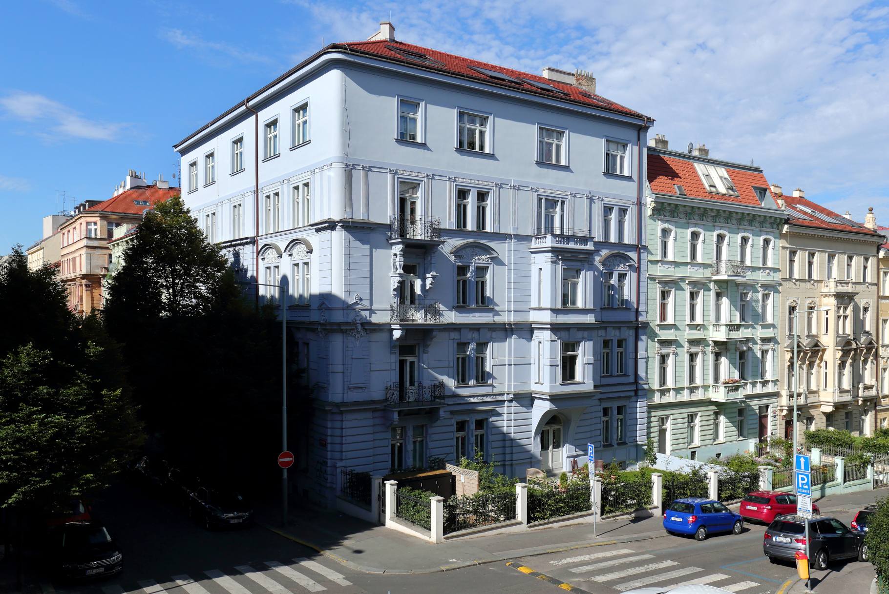 Praha 2 – rekonstrukce bytového domu Balbínova - Building construction