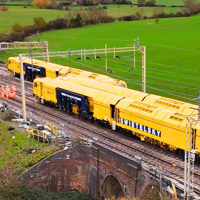 Blue And White Modern Business Project Presentation (1) (1)