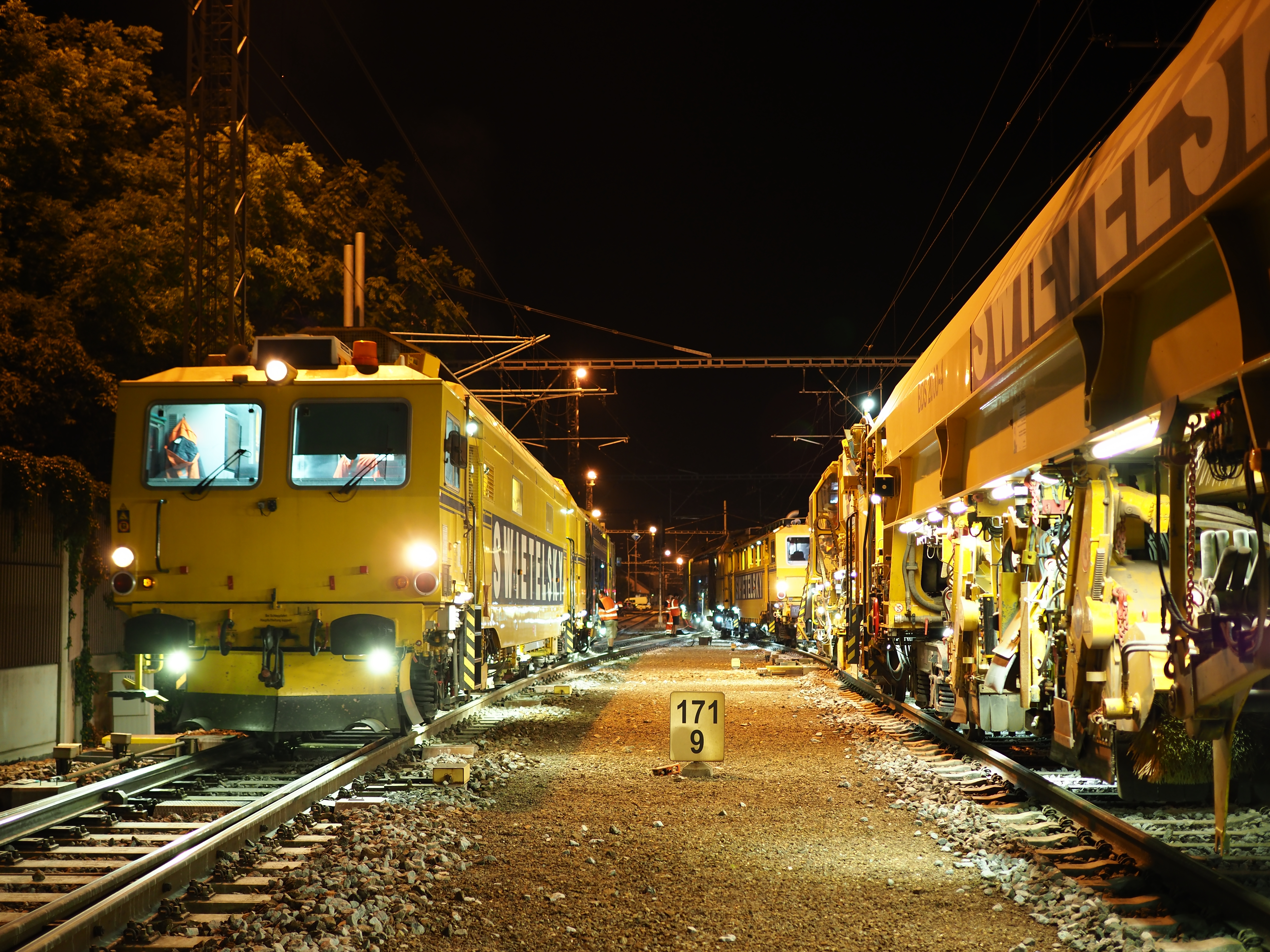 Oprava traťového úseku Hostivař–Votice - Railway construction